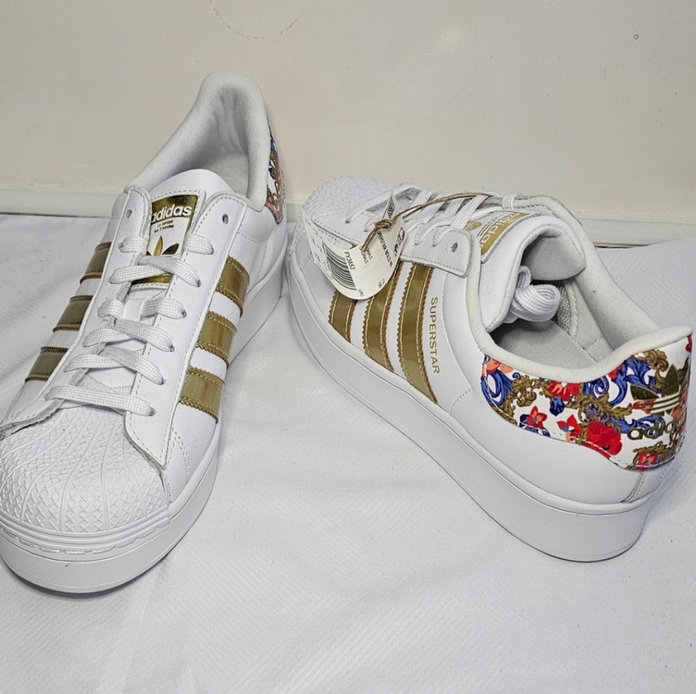 ADIDAS SUPERSTAR BOLD BNWT WOMEN'S 9